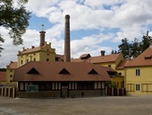 Tip na výstavu: Poklady v českých keramických obkladech