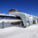 Předzvětralé modrošedé kazety RHEINZINK- prePATINA blaugrau Kitzsteinhorn – stanice Gletscherjet 3 + 4 Kitzsteinhorn