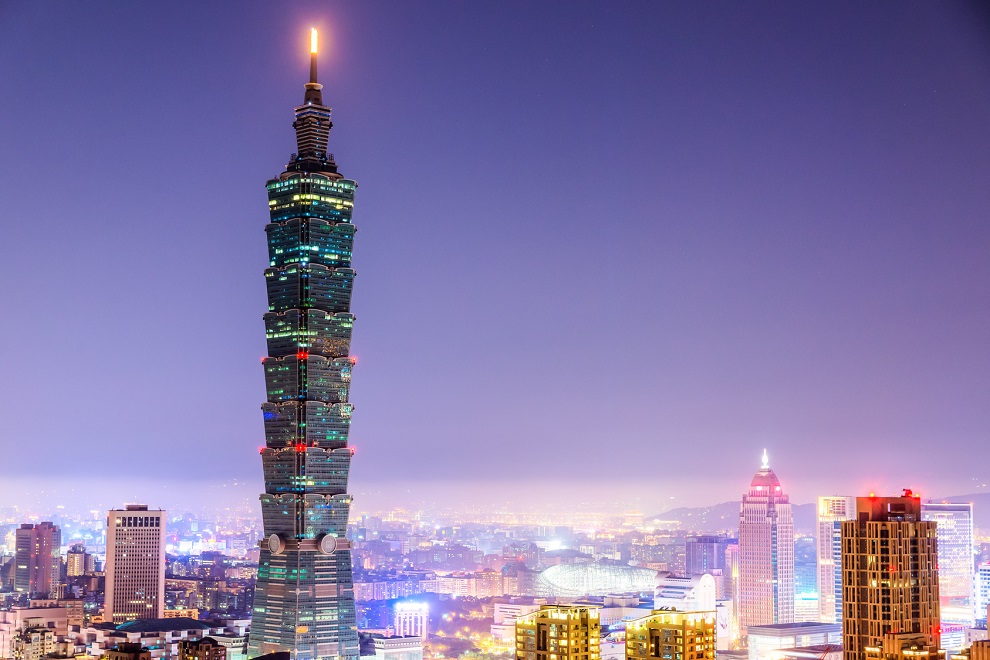 Taipei 101 – velký hřebík zaražený přímo do tektonického zlomu, jak to asi může dopadnout? © Fotolia.com - yusei