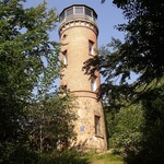 Dymník https://commons.wikimedia.org/wiki/Category:Dymn%C3%ADk#/media/File:Rozhledna_na_Dymn%C3%ADku.jpg