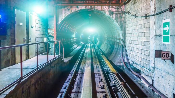 metro praha linka D tunel