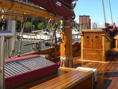 Bondex Regatta lodní lak vykazuje extrémní odolnost proti vodě, slunci i větru