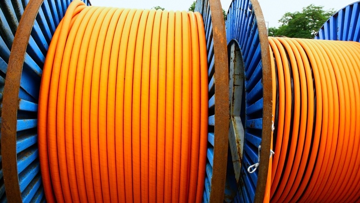 Životnost podzemních kabelů je různá, zpravidla se však pohybuje v rozmezí 30 až 40 let. Naplnění silikonovou směsí životnost starých kabelů prodlouží o dalších několik desítek let.
