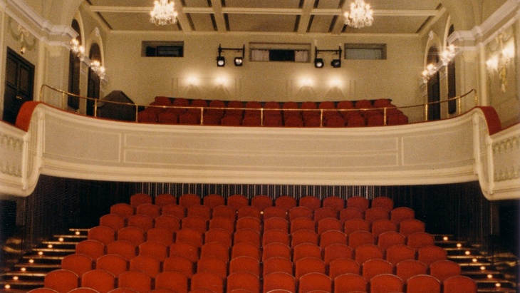 Obnovení provozu Divadla pod Palmovkou se posouvá na březen 2015