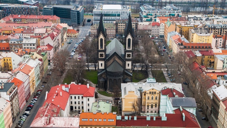 Karlínské náměstí © pyty - Fotolia.com Karlínské náměstí © pyty - Fotolia.com