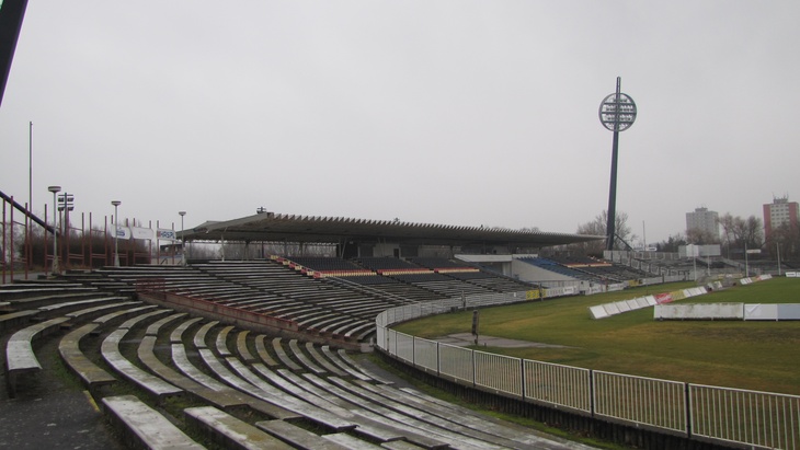 Všesportovní stadion Hradec Králové, nový fotbalový stadion Hradec Králové