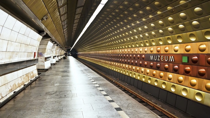 Dopravní omezení ve stanici metra Muzeum potrvá zhruba pět měsíců Zdroj: Fotolia.com - vesta48 Dopravní omezení ve stanici metra Muzeum potrvá zhruba pět měsíců Zdroj: Fotolia.com - vesta48