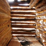 Stodola v Alpách ukrývá bydlení v japonském stylu Foto: Office Haratori
