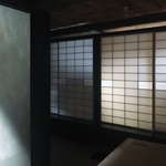 Stodola v Alpách ukrývá bydlení v japonském stylu Foto: Office Haratori