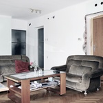 Černobílý interiér obývacího pokoje je vyladěn do posledního detailu Jan Hrubeš & SLIM