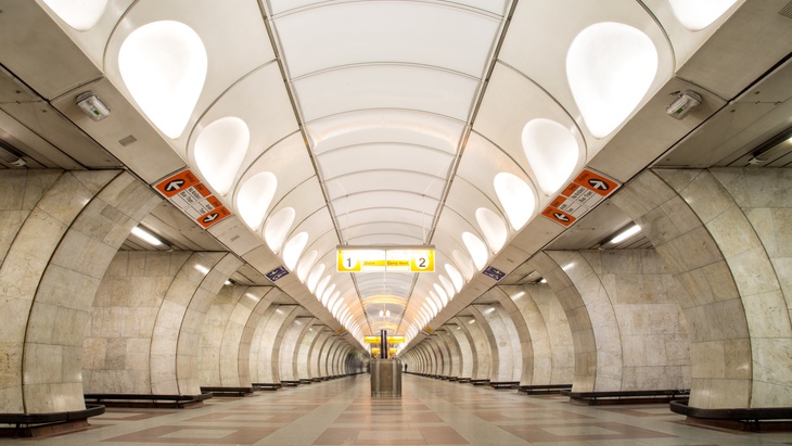 Stanice metra B - Anděl, Fotolia.com © OliverFoerstner Metro B, Anděl, oprava eskalátorů
