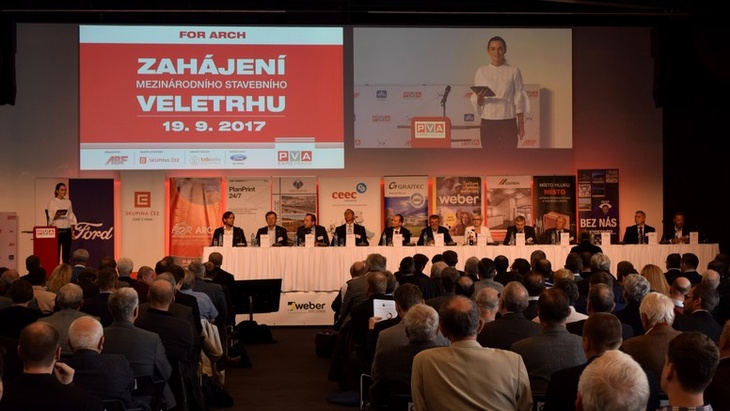 FOR ARCH 2017 odstartoval za účasti oborových manažerů a politických špiček FOR ARCH 2017 odstartoval za účasti oborových manažerů a politických špiček