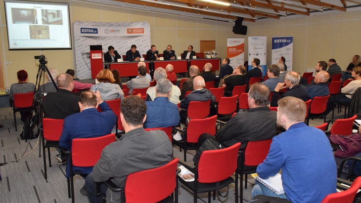 Konference Jak bezpečněji bydlet Jak bezpečněji bydlet se dozvěděli účastníci konference ESTAV.cz