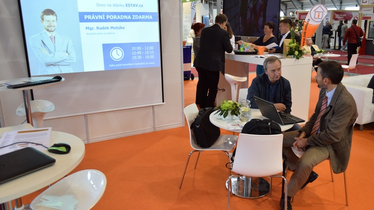Konzultace Radka Motzkeho, foto Jiří Zilvar konzultace for arch právník
