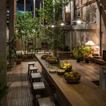 Dům pro tři rodiny, který je připravený na povodně i tropické slunce Foto: Hiroyuki Oki, ostatní Nishizawa Architects