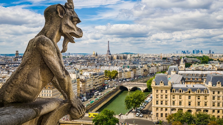 Airbnb omezí v Paříži pronájmy na 120 dní v roce pouze v bytech v centru