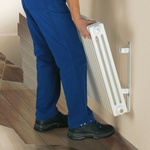 Použitím rychloupínací upevňovací sady EasyFix je montáž radiátorů Zehnder Charleston snadná a rychlá. Instalatér ušetří až třetinu času na montáž.