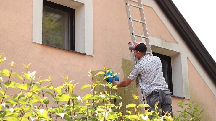 Čištění a ochrana fasády rodinného domu