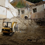 Starý kamenný dům z části zbourali a z části zachovali. Nové se starým skvěle ladí Foto: José Campos