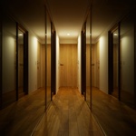 U domu jim postavili dálnici. Architekti našli řešení, dům prošel kompletní renovací  Foto: Shohei Yoshida