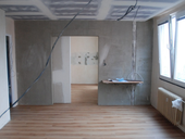 Rekonstrukce panelového bytu – koupelna, obkládání, štukování a pokládka podlahy