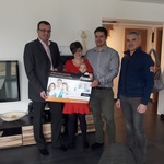 Certifikát výherci Martinu Zahrádkovi předával osobně Vedoucí obchodu pro Českou republiku, Slovensko a Maďarsko pan Tomáš Kott. Předání se zúčastnil i pan Václav Koudelka z firmy Porsenna, která systém instalovala