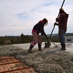 Rovnání betonu pomocí vibrační lišty