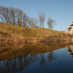 Stavba, která klame tělem. Obrovské schodiště je rozhlednou i hledištěm divadla  Foto:  Katja Effting
