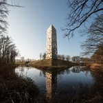 Stavba, která klame tělem. Obrovské schodiště je rozhlednou i hledištěm divadla  Foto:  Katja Effting