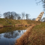 Stavba, která klame tělem. Obrovské schodiště je rozhlednou i hledištěm divadla  Foto:  Katja Effting