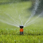 Zavlažovací systémy GARDENA Sprinkler představují profesionální řešení pro závlahu vaší zahrady.