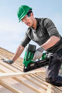 Nová akumulátorová stavební hřebíkovačka od HITACHI Power Tools