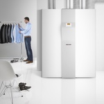 STIEBEL ELTRON nabízí kompaktní zařízení s funkcemi větrání, vytápění, příprava teplé vody a chlazení.