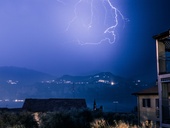 Co je to blesk, jak se chovat doma i venku za bouřky a jak funguje hromosvod?