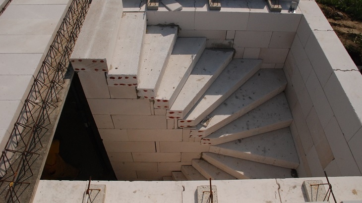 Schodiště YTONG – masivní schodiště na míru