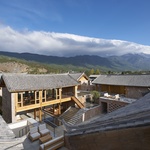 Moderní hotel skvěle zapadl do památkové zóny UNESCO Foto – Hiromatsu, Yuming Song (Beijing Ruijing Photo)
