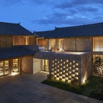 Moderní hotel skvěle zapadl do památkové zóny UNESCO Foto – Hiromatsu, Yuming Song (Beijing Ruijing Photo)