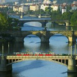 Od nejbližšího: Mánesův most, Karlův most, Most legií, Jiráskův most, Palackého most © PHB.cz - Fotolia