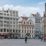 Hotel Central přidává do historické zástavby novou vrstvu, ale decentně a s citem.