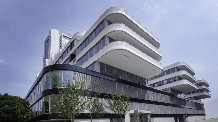 Kvalitní odhlučnění hlavního sálu s akustickými konstrukcemi Knauf Nová administrativní budova TRIMARAN PRAHA aspiruje na LEED PLATINUM