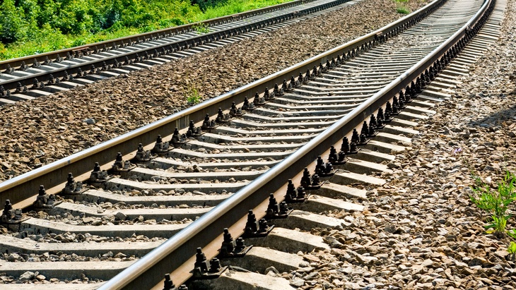 Železnice, zdroj: fotolia.com SŽDC a Jihočeský kraj společně plánují koridor i rychlejší tratě