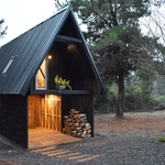 Útulná dřevěná chata v divočině pro celou rodinu Zdroj: Felipe Lagos 