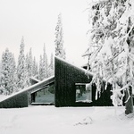 Šikmá střecha soběstačné chaty slouží k sáňkování Foto: Rasmus Norlander, Einar Elton