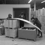 Přístřešek ve tvaru obrácené kánoe chrání před větrem a poskytuje zajímavý výhled. Zdroj: Mark Tholen, Khristel Stecher, Curtis Ho, Shengjie Qiu