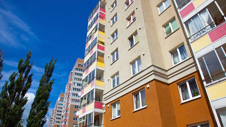 Sdružení: O byty pro střední třídu by se měly postarat obce