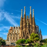 Antoni Gaudí a jeho chrám Sagrada Família v Barcelóně Zdroj: Fotolia.com - valeryegorov