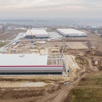 Na průběh výstavby se přijel podívat i CFO a výkonný ředitel společnosti Advanex, Toshiya Ohno. Dokončení haly v P3 Prague Horní Počernice se předpokládá na jaře letošního roku.