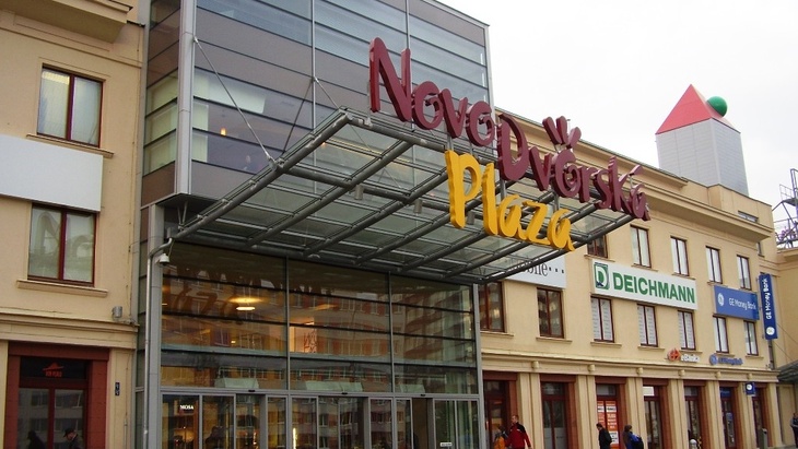 CBRE: Nákupní centrum Novodvorská Plaza změnilo majitele