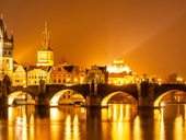 Praha chce opravit Karlův most, hledá lom s vhodným kamenem