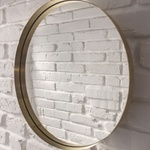 obr.43 - samostatná toaleta - detail zrcadla z masivní mosazi zdroj: Ateliér SLIM